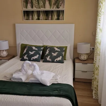 Incredible Seafront With Sunrise And Sunset Views Apartament *